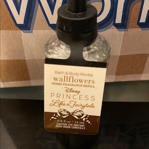 Disney Princess wallflower